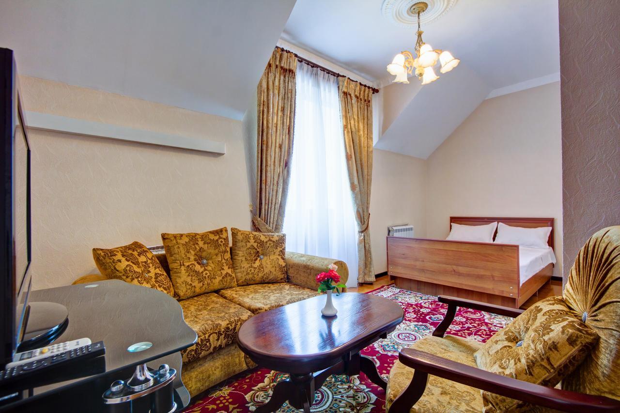 King House Hotel Bischkek Exterior foto