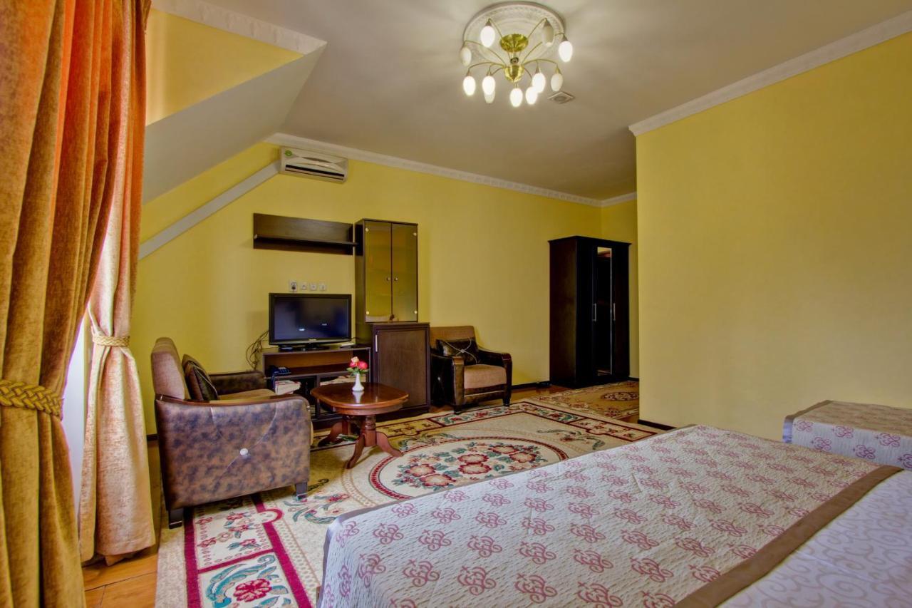 King House Hotel Bischkek Exterior foto