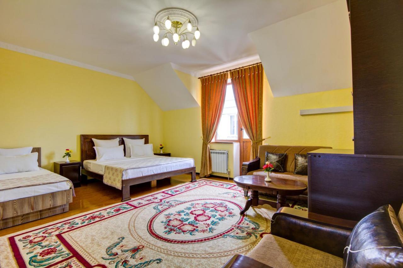 King House Hotel Bischkek Exterior foto